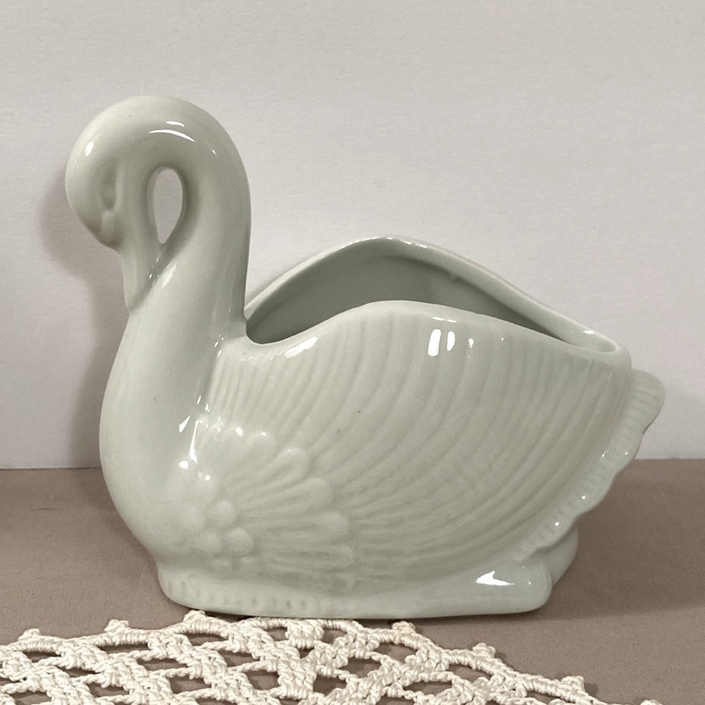 Vintage Graceful Swan Ceramic Planter - Picture 10 of 14